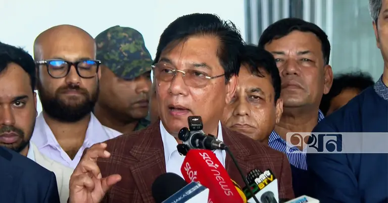 বেসামরিক বিমান পরিবহন ও পর্যটনমন্ত্রী এম রশিদুজ্জামান মিল্লাত
